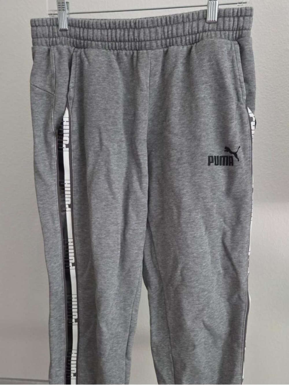 Soft, Comfy & Warm Puma Tape Jogger Sweat Pants Heather Gray Size: Medium